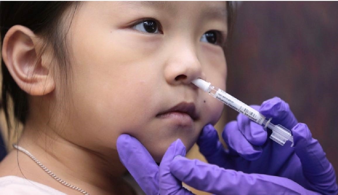 Trung Quốc sẽ thử nghiệm lâm sàng vaccine Covid-19 dạng xịt mũi